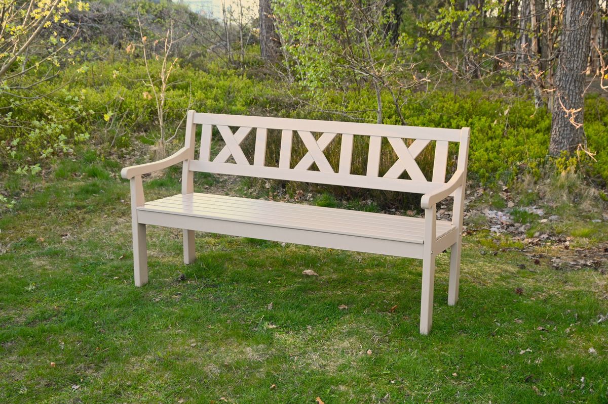 Lakkøy sett 3+1+1 m/puter+spisebord - sandbeige/Perlemorsbeige