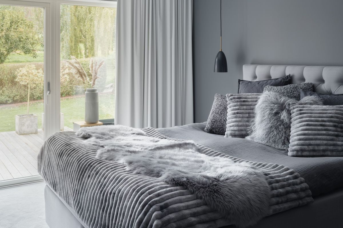 Skinnwille Gently dobbelt saueskinn - lys grå